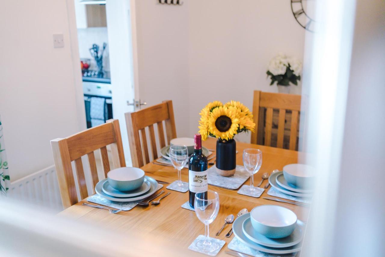 Spacious 2-Bed City-Centre Cottage In Chester By 53 Degrees Property - Ideal For Groups & Couples - Sleeps 6 Exterior foto