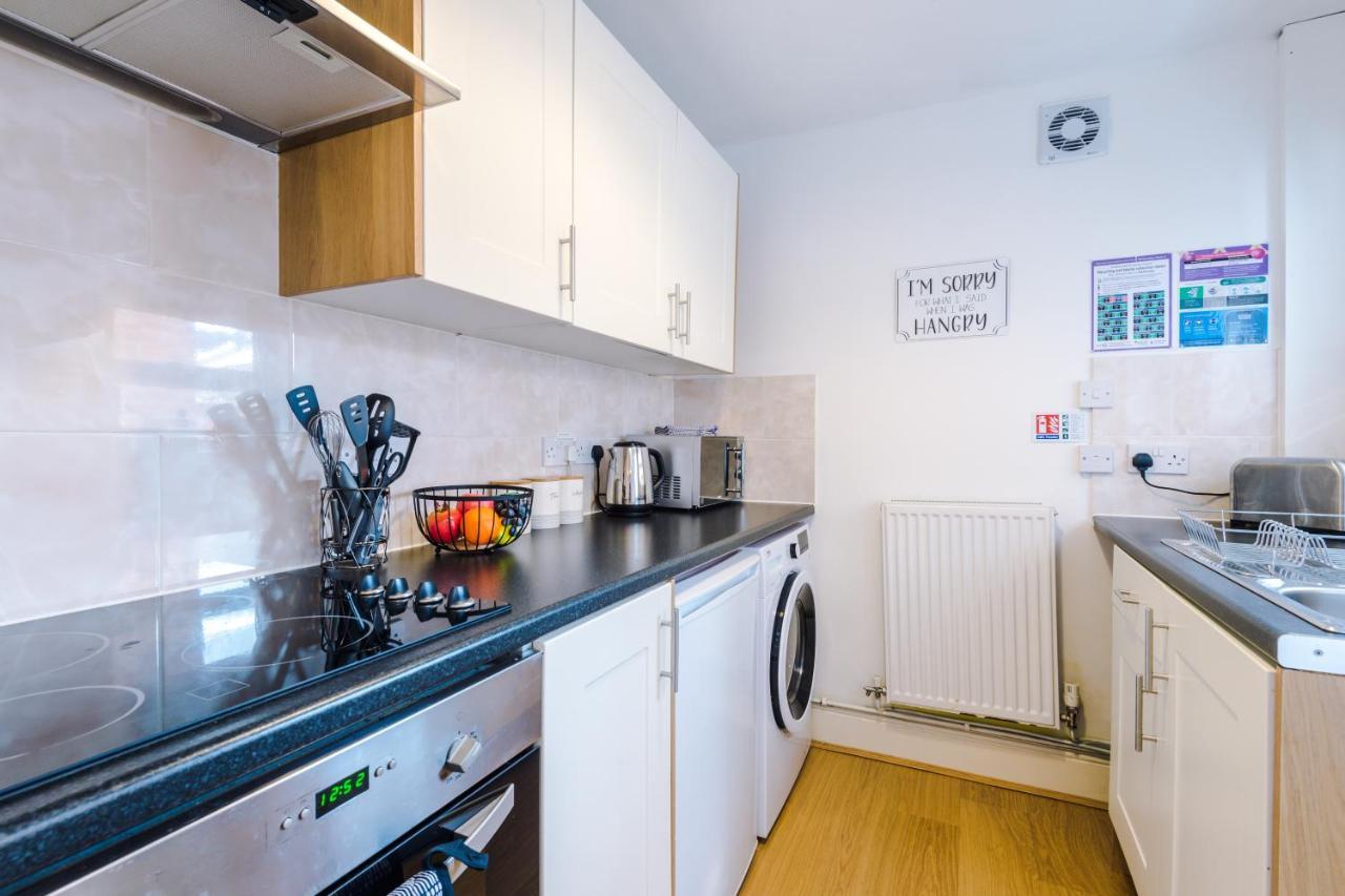 Spacious 2-Bed City-Centre Cottage In Chester By 53 Degrees Property - Ideal For Groups & Couples - Sleeps 6 Exterior foto