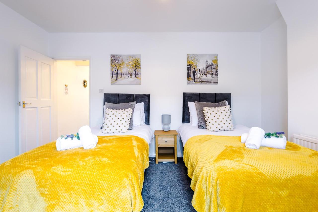 Spacious 2-Bed City-Centre Cottage In Chester By 53 Degrees Property - Ideal For Groups & Couples - Sleeps 6 Exterior foto